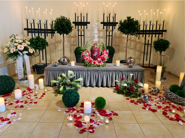 Trauerfeierdekoration